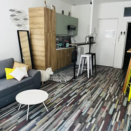 7 Rue Des Poilus 아파트